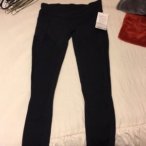 Black Lulu lemon leggings